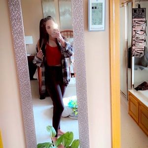 Meet your Posher, Elise